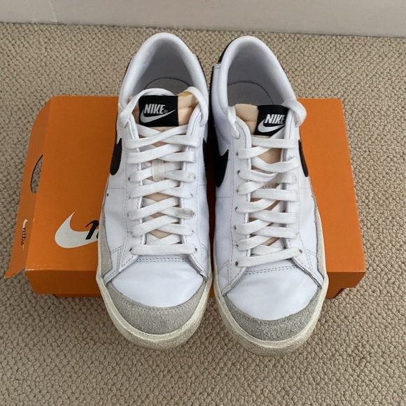 Nike Blazer Low ‘77 Men’s 7.5 Women’s 9 almost new, only worn a couple of times - Picture 5 of 7